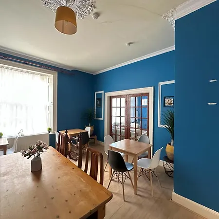 Tivoli 9 Guest house